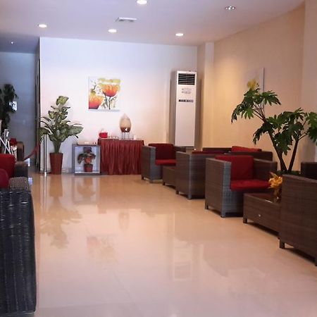 Hotel Matos Jayapura Exterior photo